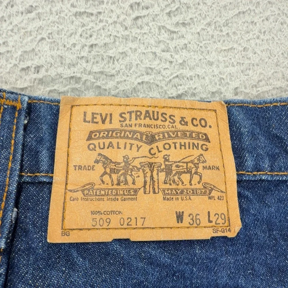 Vintage Levi's 509 Orange Tab Cut Off Denim Shorts Mens 36 USA Made Frayed Hem